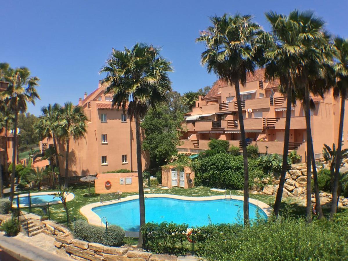 2236-Lovely Groundfloor With Pool View Casares Zewnętrze zdjęcie